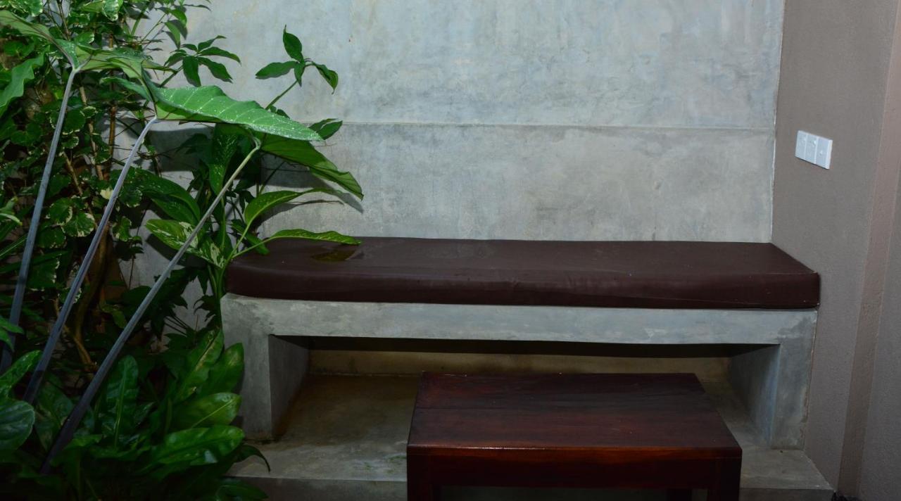 View Guesthouse & Bistro At Goyambokka Tangalle Exterior photo