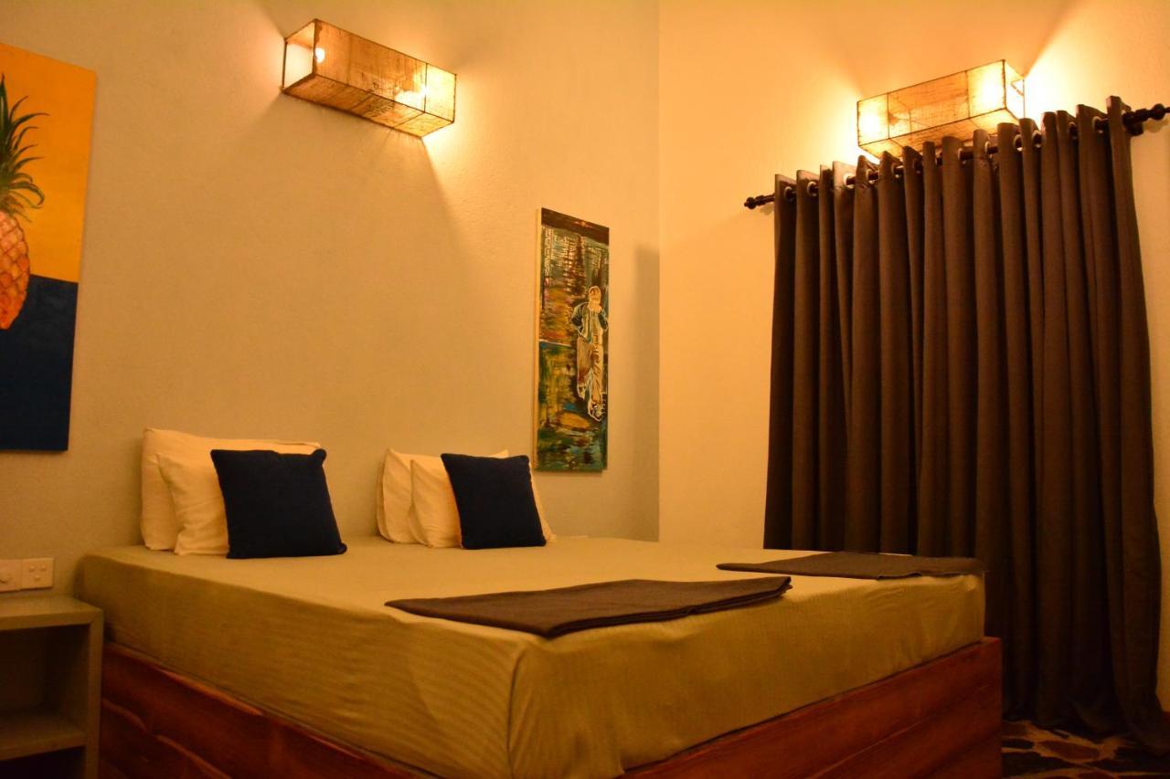 View Guesthouse & Bistro At Goyambokka Tangalle Exterior photo